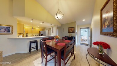 Dining Area/ Entrance