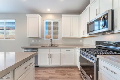 10602 Enridge Ave, Las Vegas, NV 89166 - photo 6