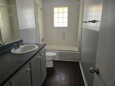 512 First St unit 4, College Station, TX 77840 - photo 4