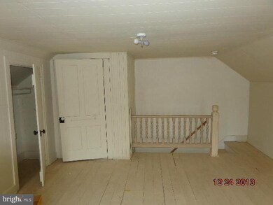 29 S Locust St, Hagerstown, MD 21740 - photo 6