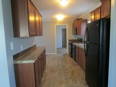 23697 Hickory Dr unit 219, Brownstown Township, MI 48174 - photo 3