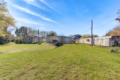8506 Noble St, Needville, TX 77461 - photo 3