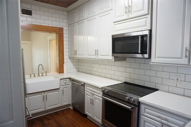 1912 Ridgewood St, Houston, TX 77006 - photo 3