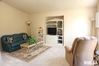 1809 W 58th St, Davenport, IA 52806 - photo 4