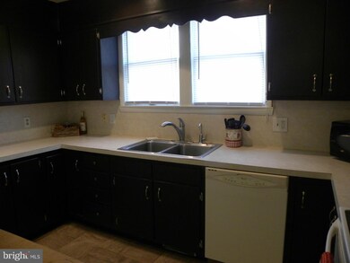 3900 Lincoln St, Chambersburg, PA 17202 - photo 7