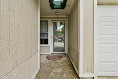 243 Aquarius Cir W, Jacksonville, FL 32216 - photo 5