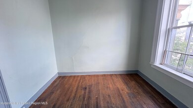 527 Columbia St unit 3, Hudson, NY 12534 - photo 4