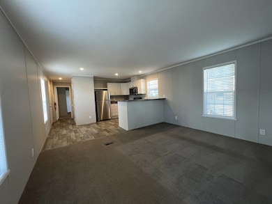 5161 Chantelle Dr unit 119, Flint, MI 48507 - photo 3