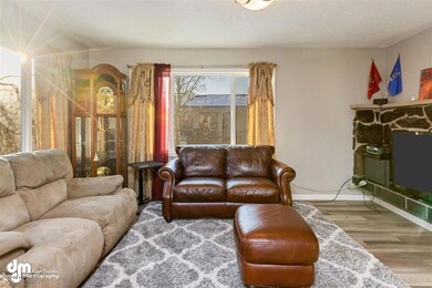 8241 Pioneer Dr, Anchorage, AK 99504 - photo 4