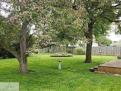 1400 Briarwood Dr, Lansing, MI 48917 - photo 3