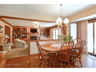 2247 Lotus Ct, Naperville, IL 60565 - photo 3