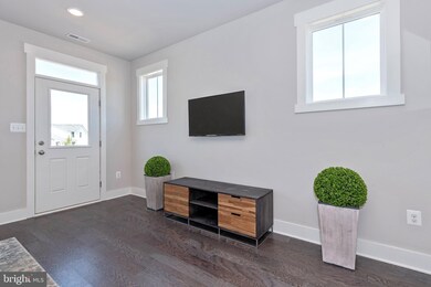 712 Tatum Ct, Frederick, MD 21702 - photo 4