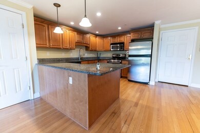 558 E Merrimack St unit 25, Lowell, MA 01852 - photo 5