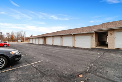 2021 W 75th Place unit 17, Merrillville, IN 46410 - photo 5