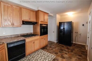 2906 Gillespie Dr, Dunbar, WV 25064 - photo 6