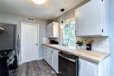 Updated kitchen with SS applicances