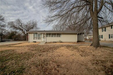 5322 Halsey St, Shawnee, KS 66216 - photo 2