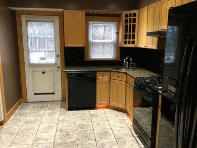 308 Lagrange St unit 308, Chestnut Hill, MA 02467 - photo 2