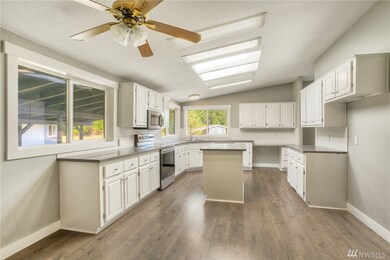 19827 Cook Rd SE, Yelm, WA 98597 - photo 4