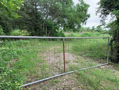 000 Fairway Dr, Alvin, TX 77511 - photo 5