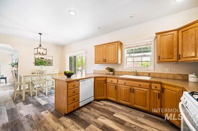 10503 N Bridle Way, Boise, ID 83714 - photo 7