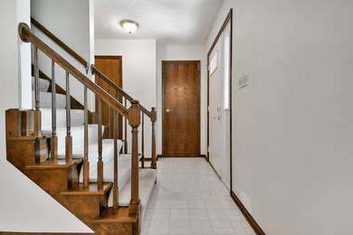 350 E Columbus St-4