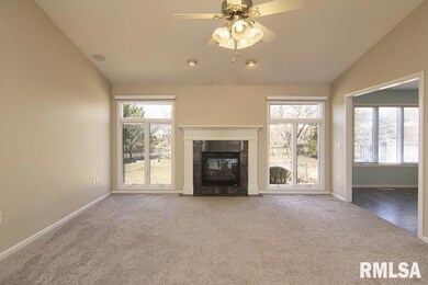 1630 W 51st St, Davenport, IA 52806 - photo 3