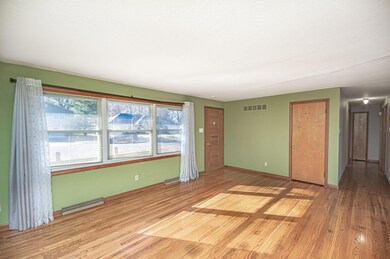 6-web-or-mls-2605-braemore-rd