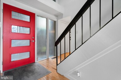 12312 Mulberry Ct, Woodbridge, VA 22192 - photo 3