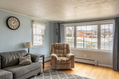 123 Moore St, Chicopee, MA 01013 - photo 6