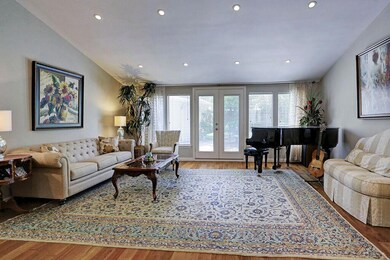 10006 Valley Forge Dr, Houston, TX 77042 - photo 3