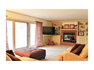 Living Room. Amazing natural lighting blankets thi