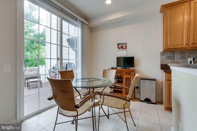 8189 Laurel Crossing Ln, Lorton, VA 22079 - photo 6