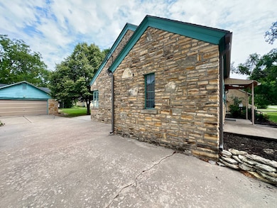 1208 N Hersey Ave, Beloit, KS 67420 - photo 7