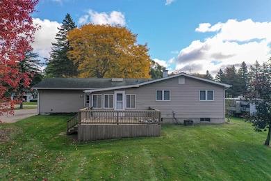 5151 Blossom Dr, Flushing, MI 48433 - photo 4