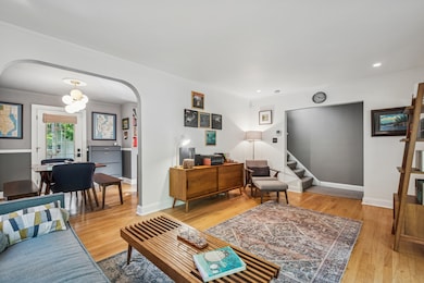 1811 Laurel Ave, Evanston, IL 60201 - photo 5