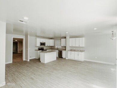 2221 N 27th St, Phoenix, AZ 85008 - photo 3