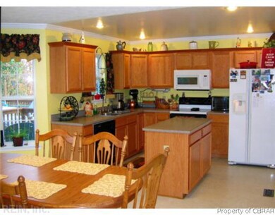 7867 Founders Mill Way, Gloucester, VA 23061 - photo 4