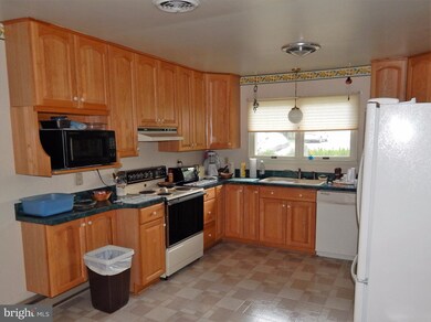 125 Berridge Dr, Shepherdstown, WV 25443 - photo 3