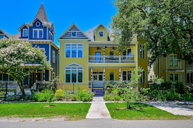 729 Oxford St, Houston, TX 77007 - photo 4