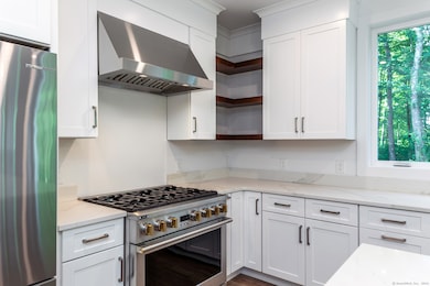 18 Sebastian Tr, Newtown, CT 06470 - photo 5