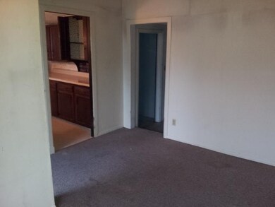 1821 Sheridan St, Madison, WI 53704 - photo 4