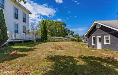 919 1st Ave E, Newton, IA 50208 - photo 3