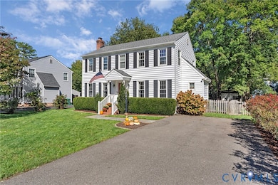 9626 Wendhurst Dr, Glen Allen, VA 23060 - photo 2