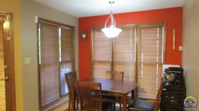 3714 SW Lincolnshire Rd, Topeka, KS 66610 - photo 6
