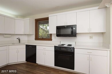 12910 Forest View Dr, Beltsville, MD 20705 - photo 6