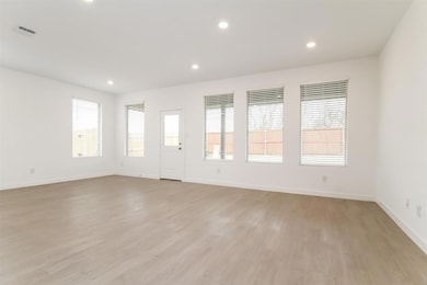 1908 Ponderosa Pine Ln, Oklahoma City, OK 73128 - photo 4