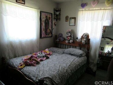 12914 S Mona Blvd, Compton, CA 90222 - photo 5
