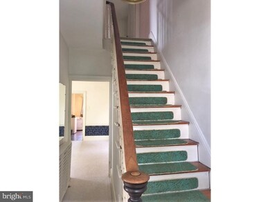 44 N Richardson Ave, Lansdale, PA 19446 - photo 2