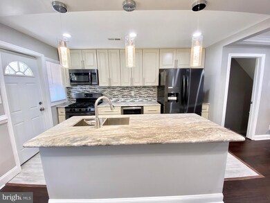 4007 Shannon Dr, Baltimore, MD 21213 - photo 5